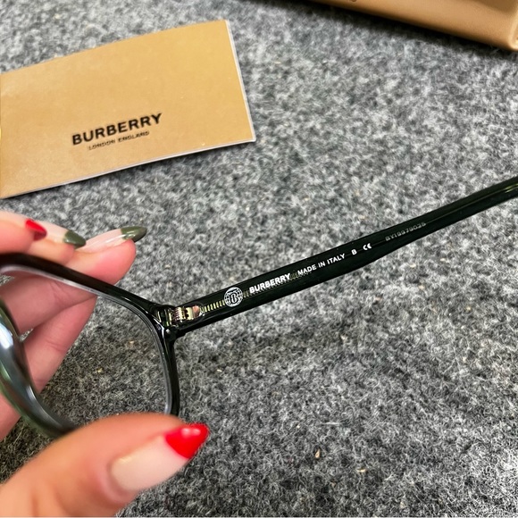 Burberry Glasses - Picture 6 of 7